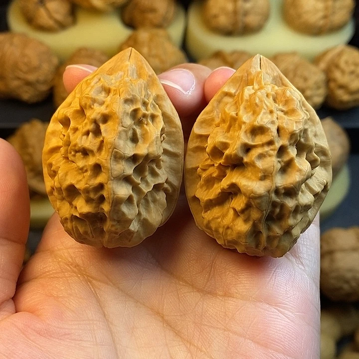 吊坠文玩核桃绣花鞋36