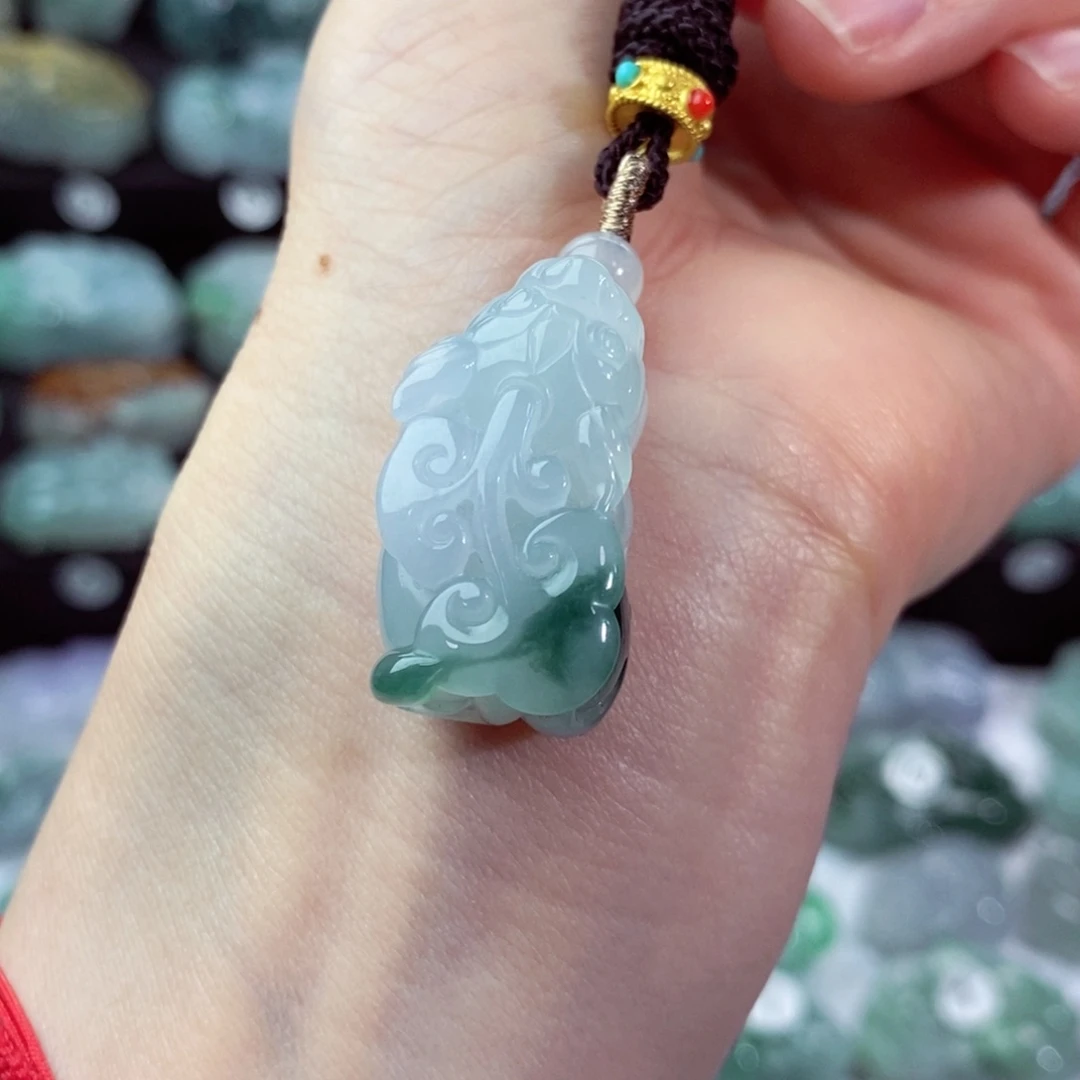 翡翠颈饰未镶嵌天然