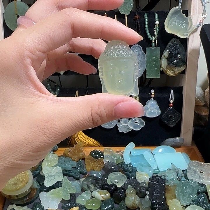 合金岫玉套链吊坠