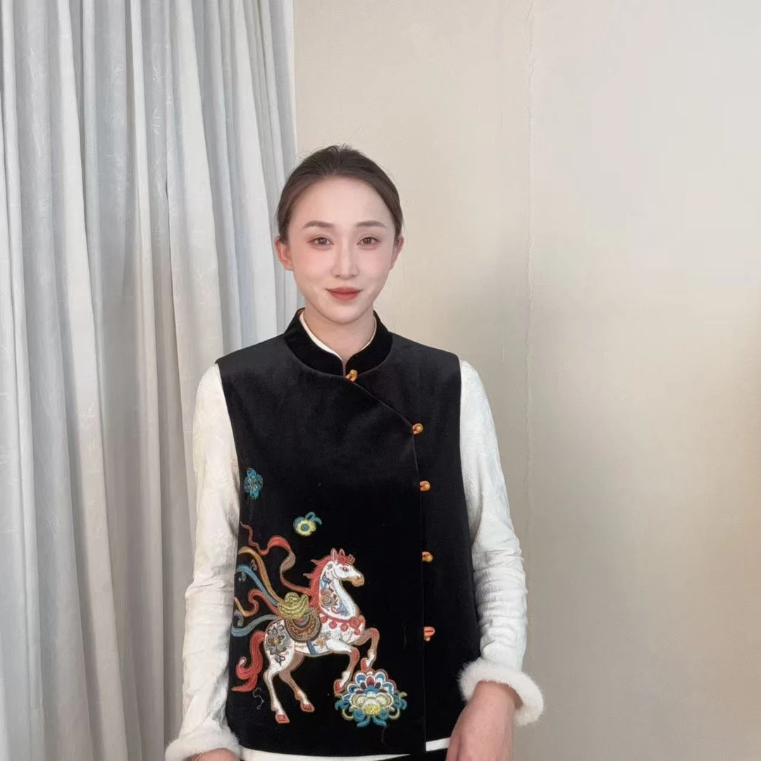 【马上有钱】2025新款新中式国风丝绒刺绣加厚马甲qyl-66