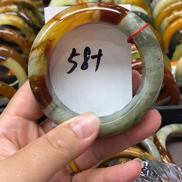 蛇纹石玉未镶嵌手镯三**语
