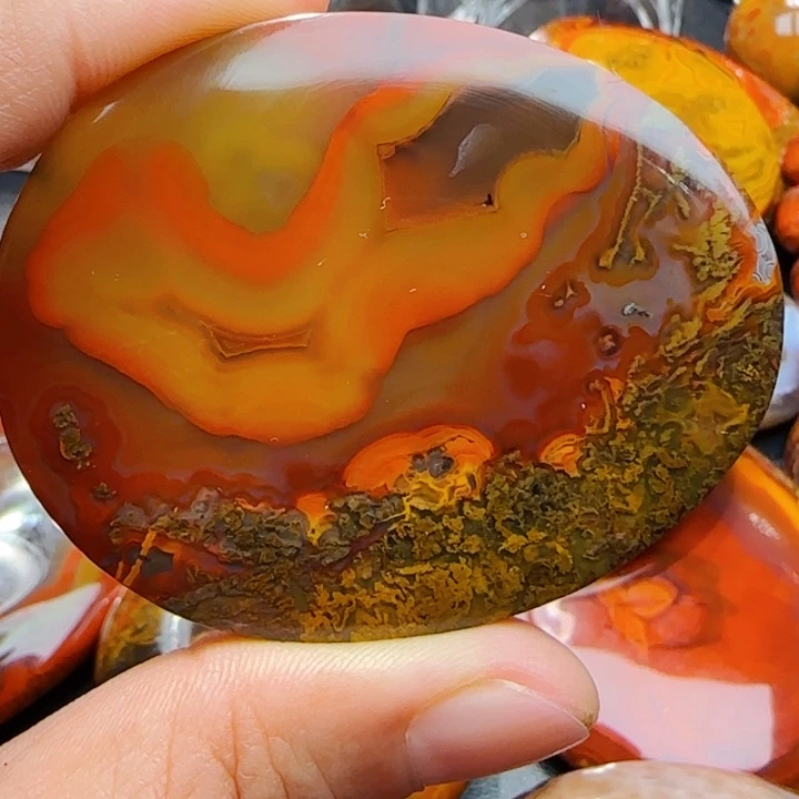 玛瑙/玉髓战国红玛瑙未镶嵌维*