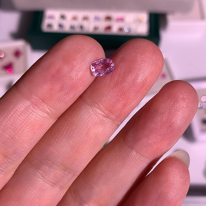 尖晶石裸石0.8克拉