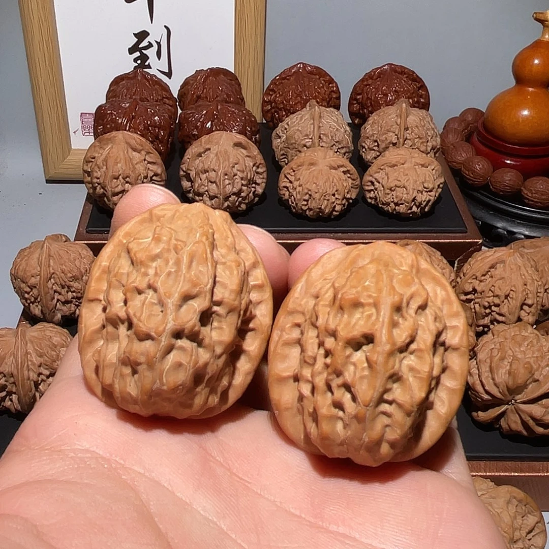 文玩核桃吊坠平谷野生虎啸