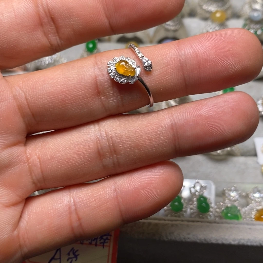 翡翠戒指未镶嵌戒指