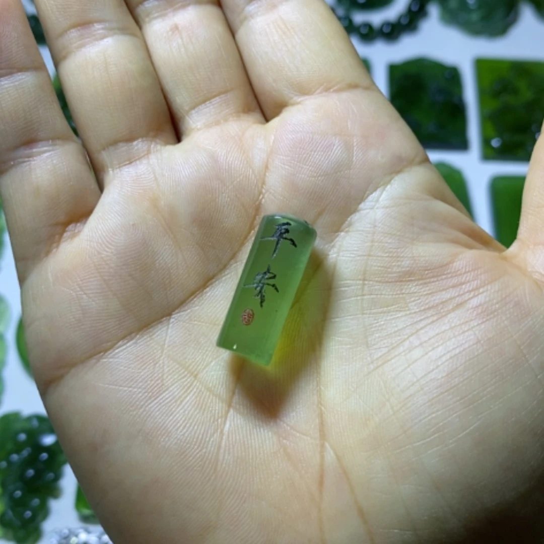 【闪购商品】未镶嵌蛇纹石玉颈饰