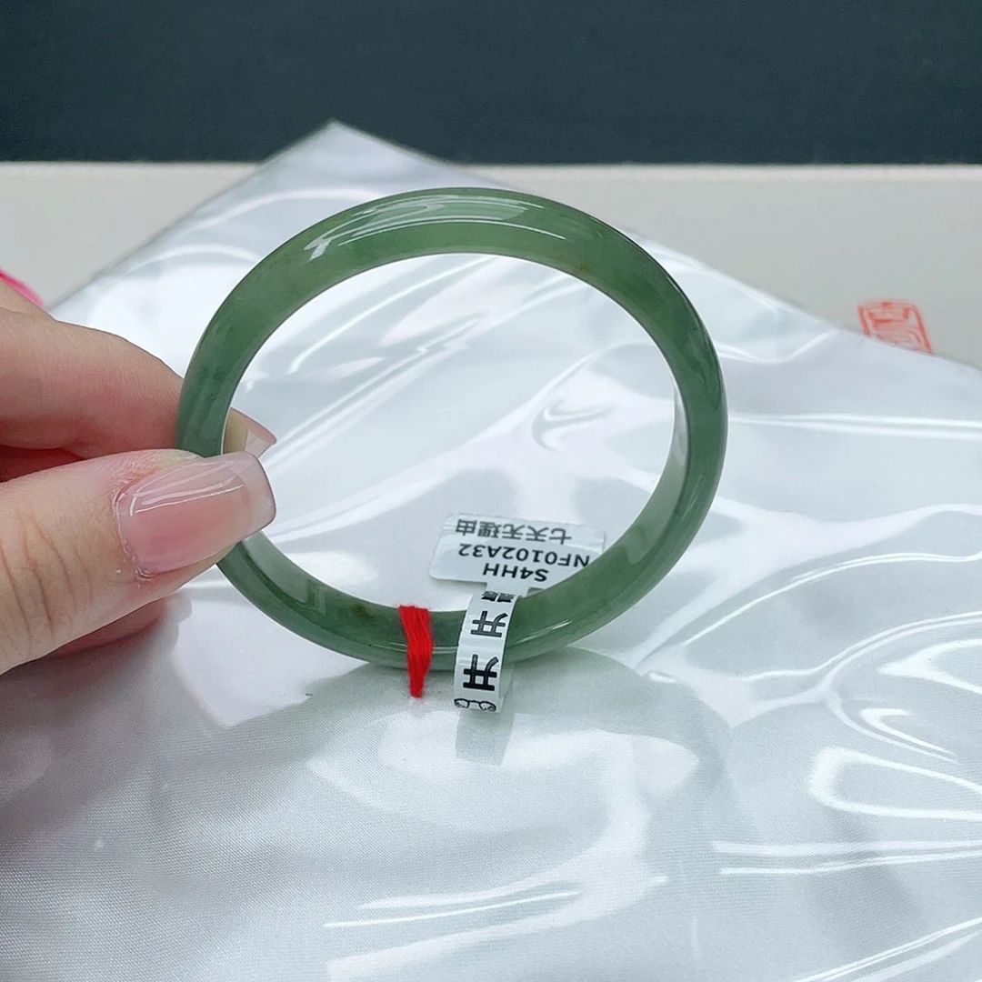 翡翠手镯未镶嵌正57.6