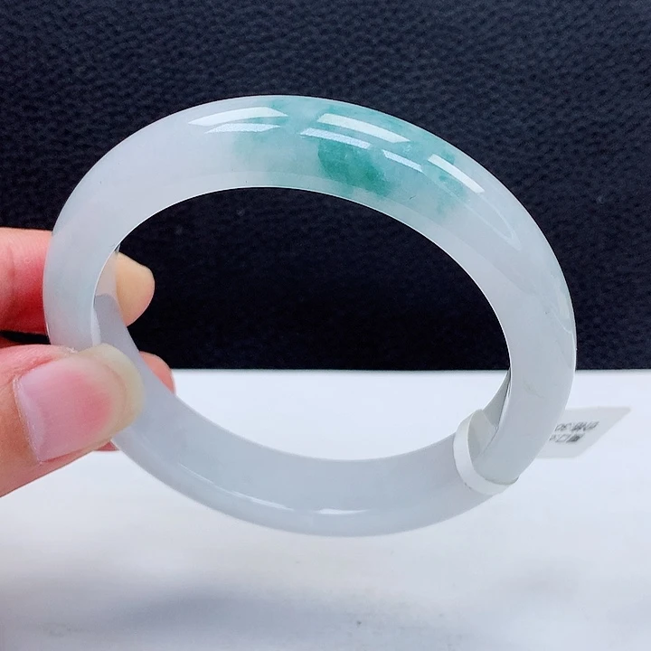 未镶嵌手镯翡翠小*神翡翠手镯