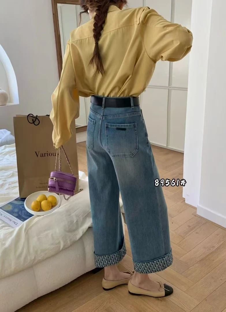 《女神范》潮流时尚百搭 牛仔裤