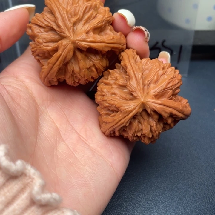 狼***了吊坠文玩核桃白狮子