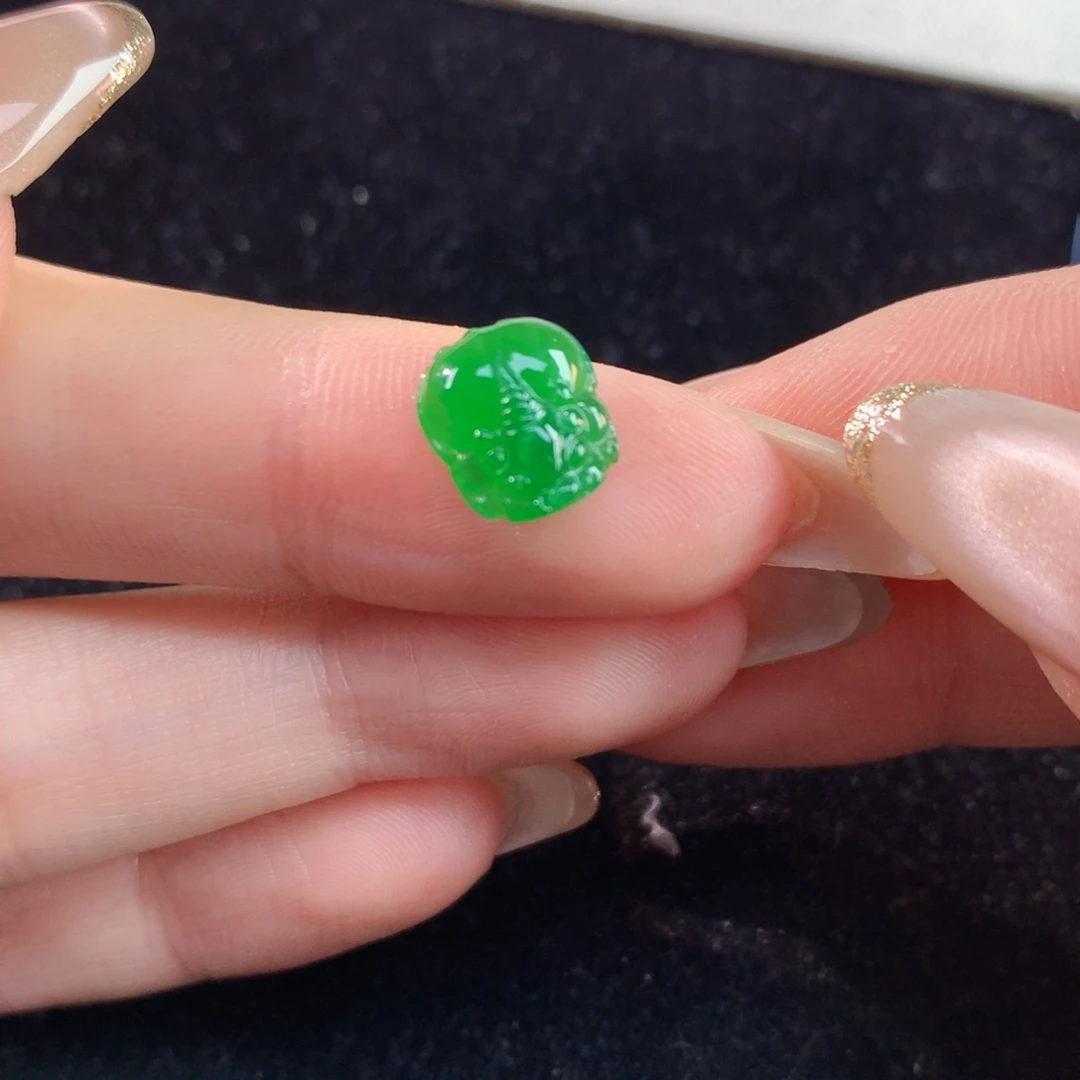 翡翠裸石10.5-8.85-3.72