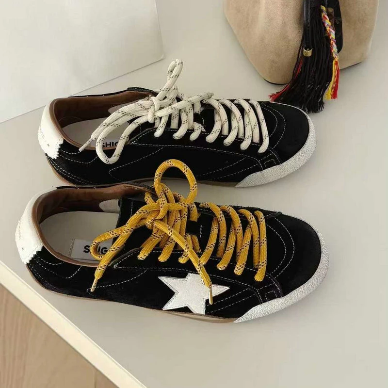 诗歌兰女鞋2025新款复古磨砂皮阿甘鞋女时尚浅口星星板鞋女57751