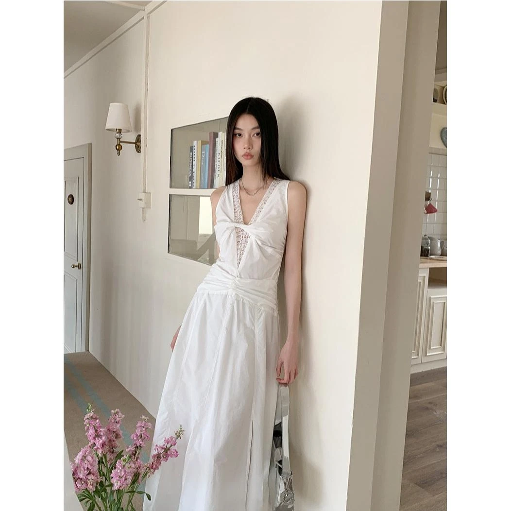 2025V领蕾丝连衣裙女夏季法式a字长款裙子显瘦气质白色性感复古