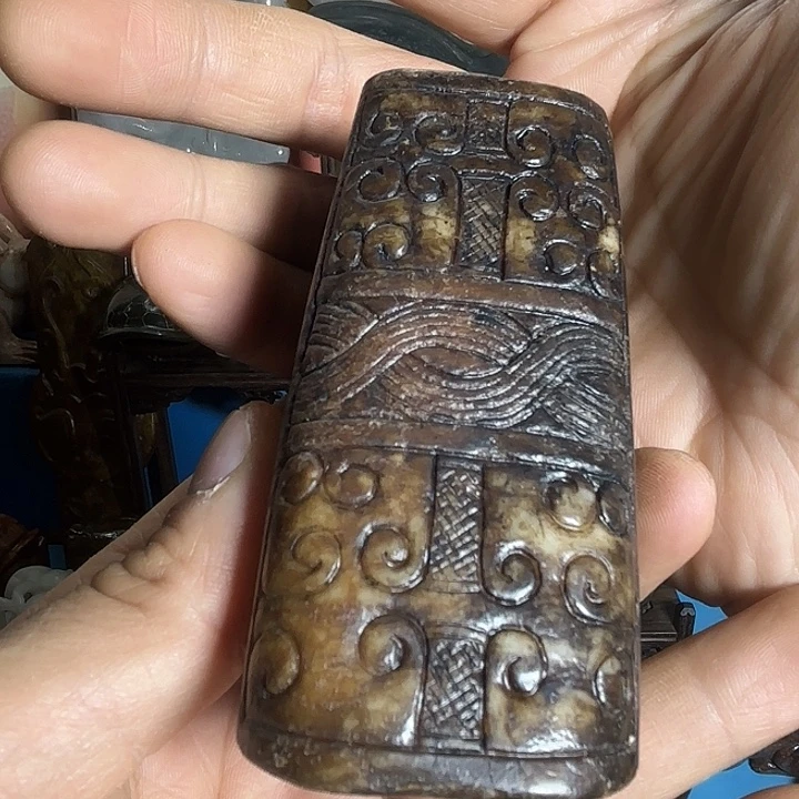 和田玉未镶嵌把件