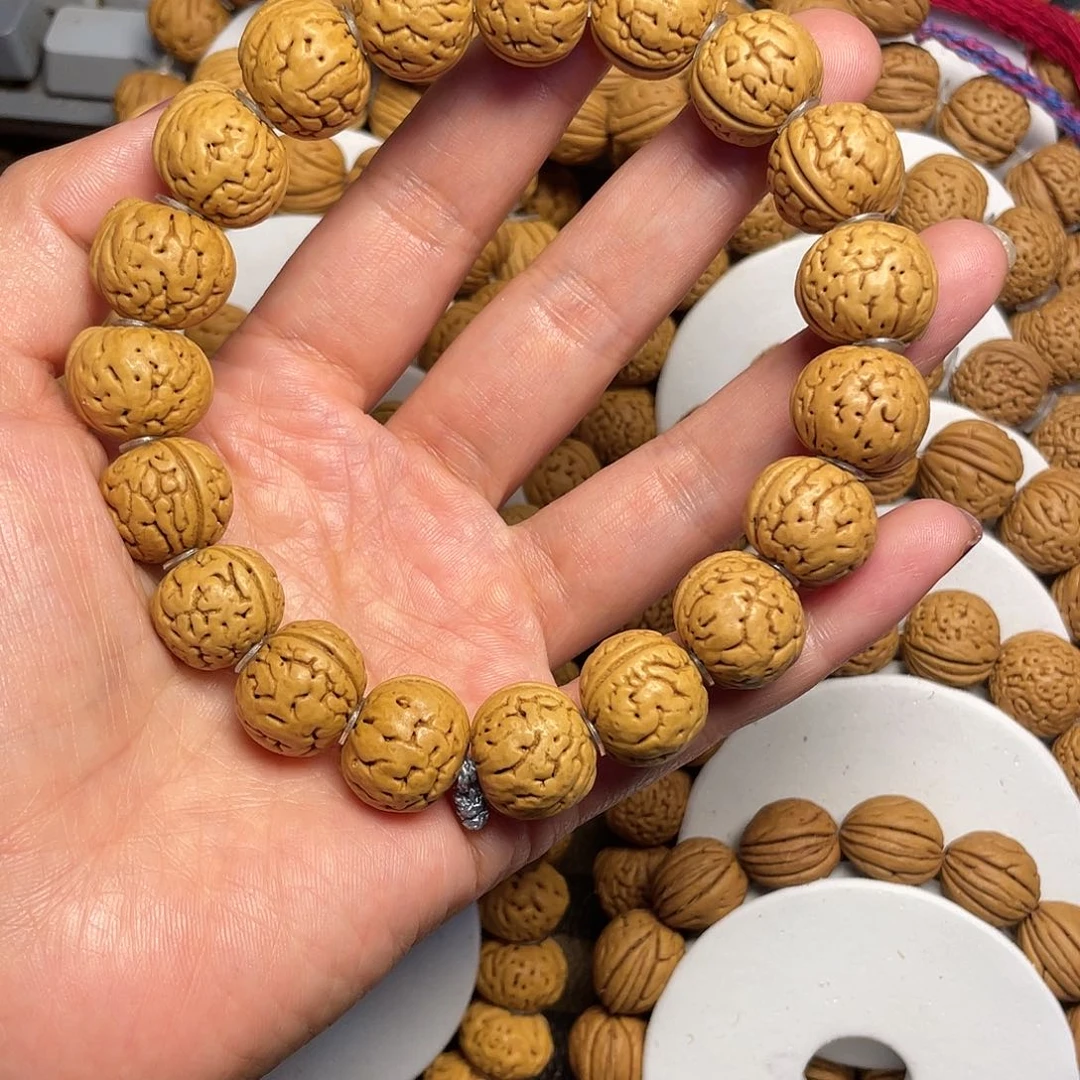 桃木桃核手串16+纽扣