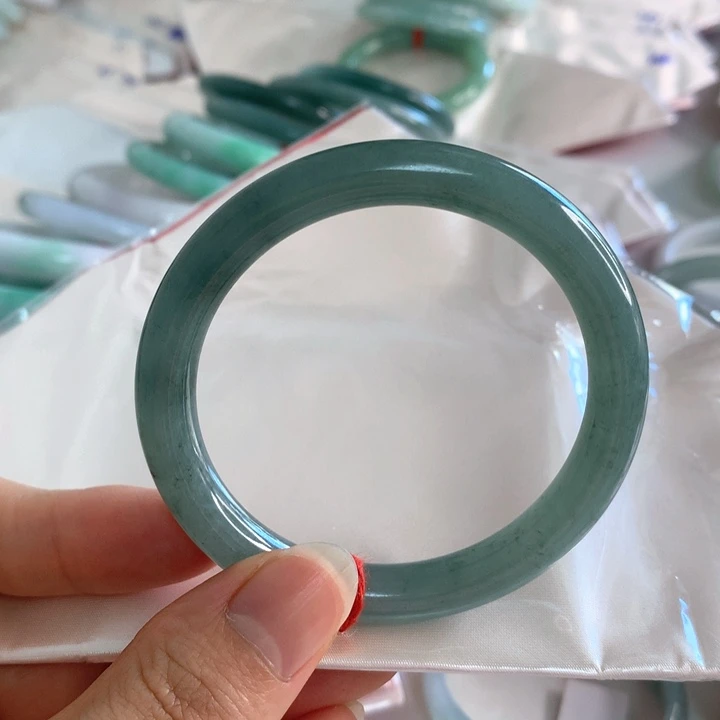 翡翠未镶嵌手镯圆条54.5