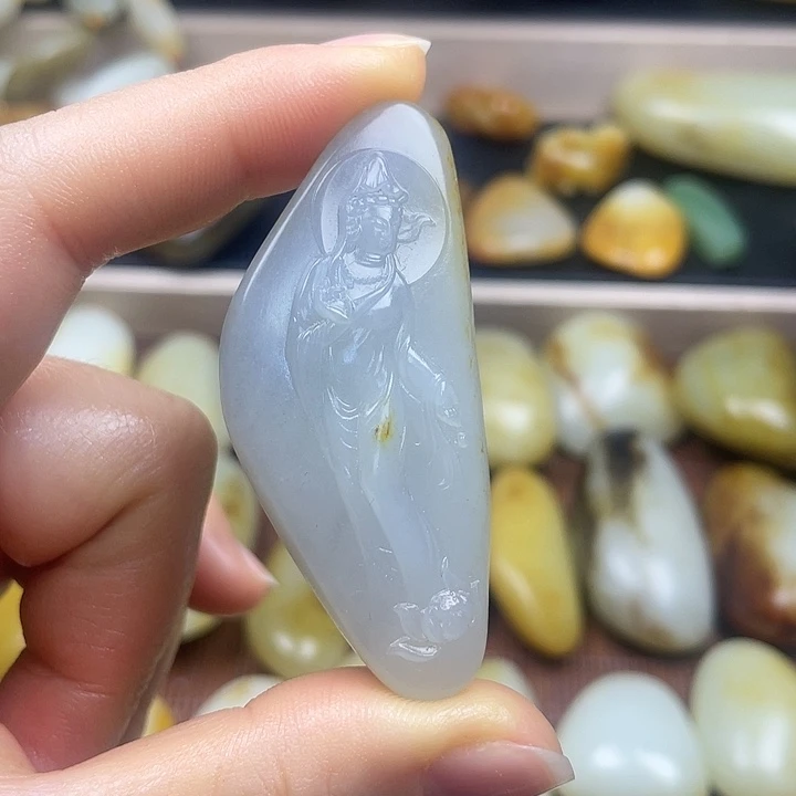 和田玉未镶嵌颈饰