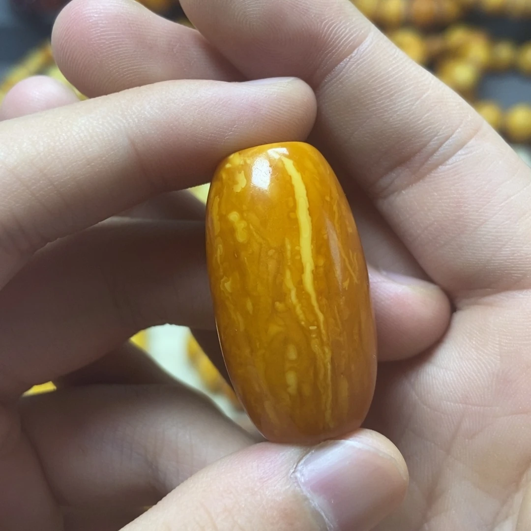 未镶嵌琥珀珠宝奇石