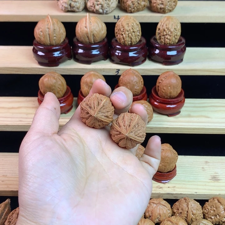 吊坠文玩核桃三棱