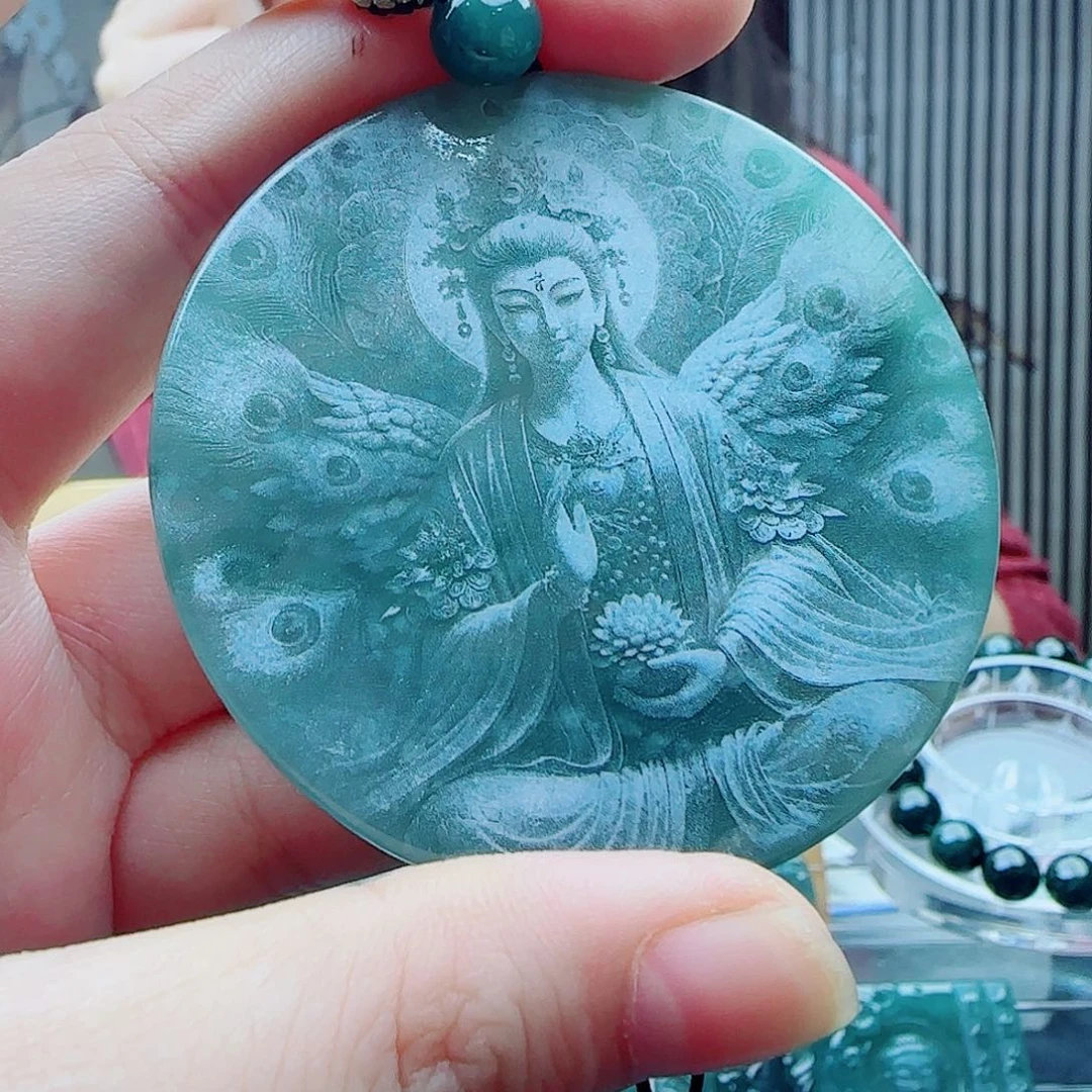 颈饰未镶嵌翡翠多样性发其一