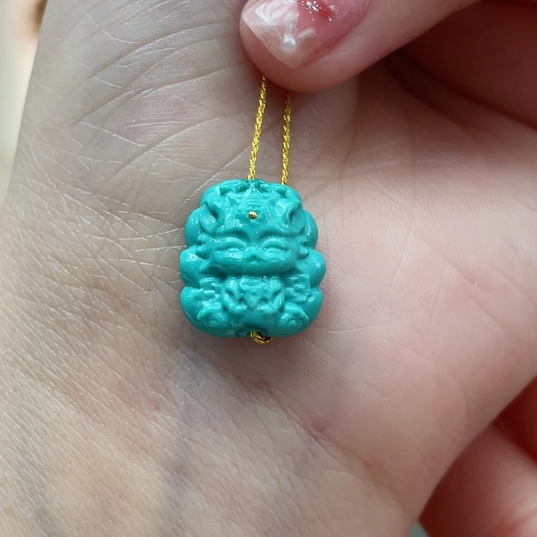 绿松石颈饰未镶嵌