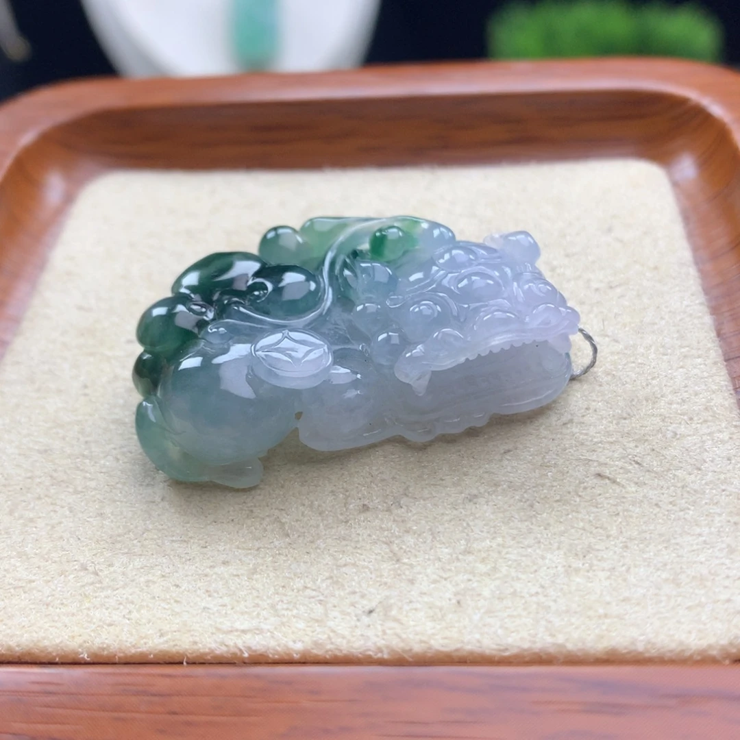 翡翠未镶嵌颈饰21