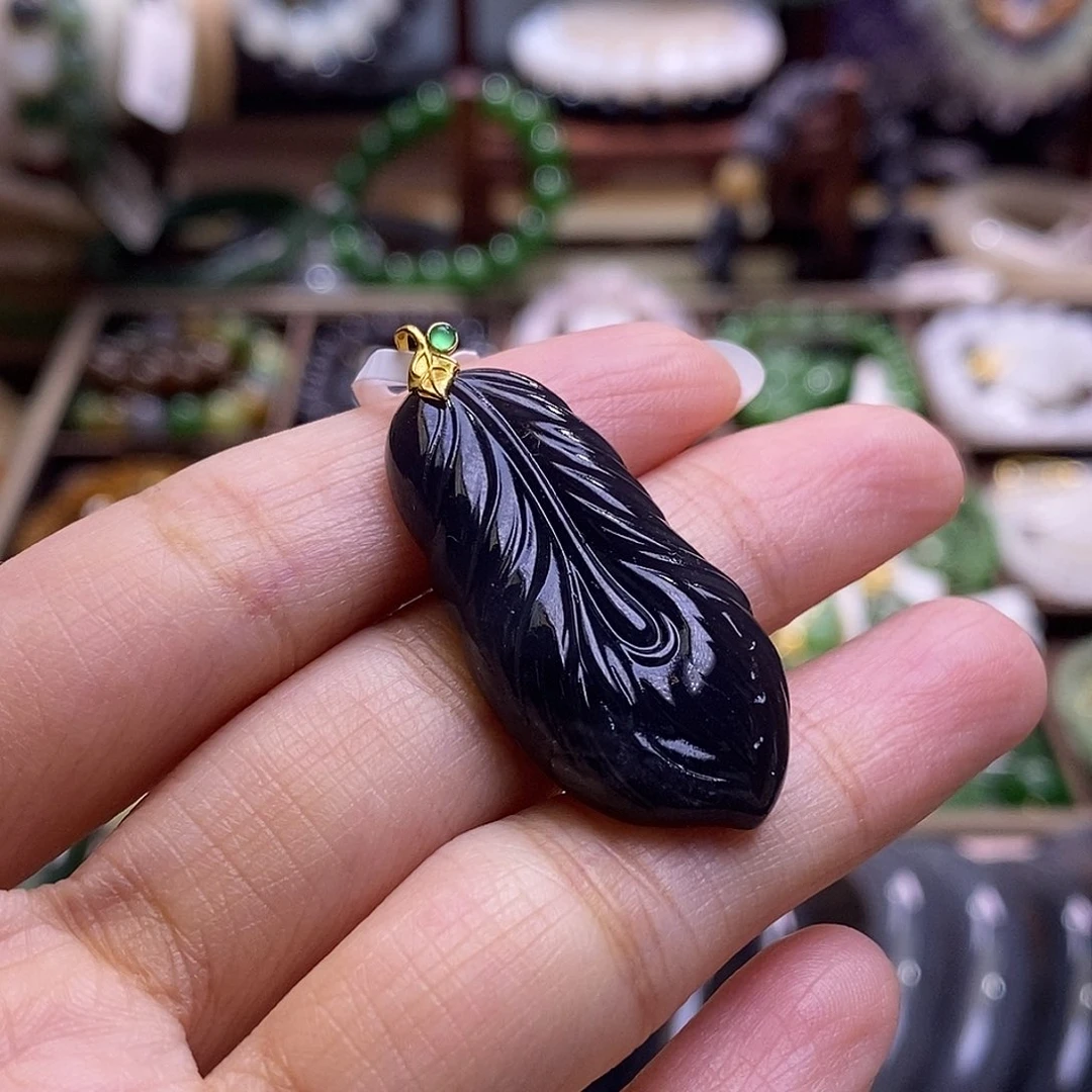 颈饰未镶嵌和田玉新品价老矿料浓烟紫金镶羽毛