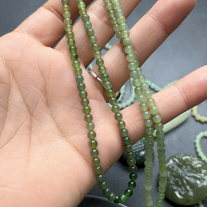 【闪购商品】颈饰未镶嵌和田玉✌️**