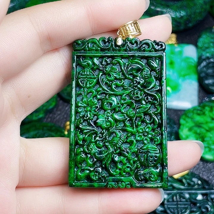 翡翠18K金镶嵌颈饰多样性