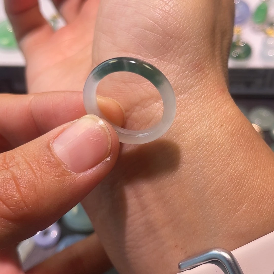 定制翡翠未镶嵌戒圈