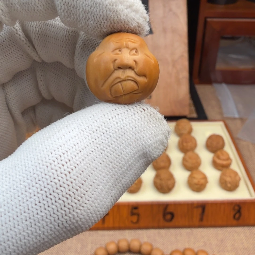 猴头核桃吊坠冰**.大板牙