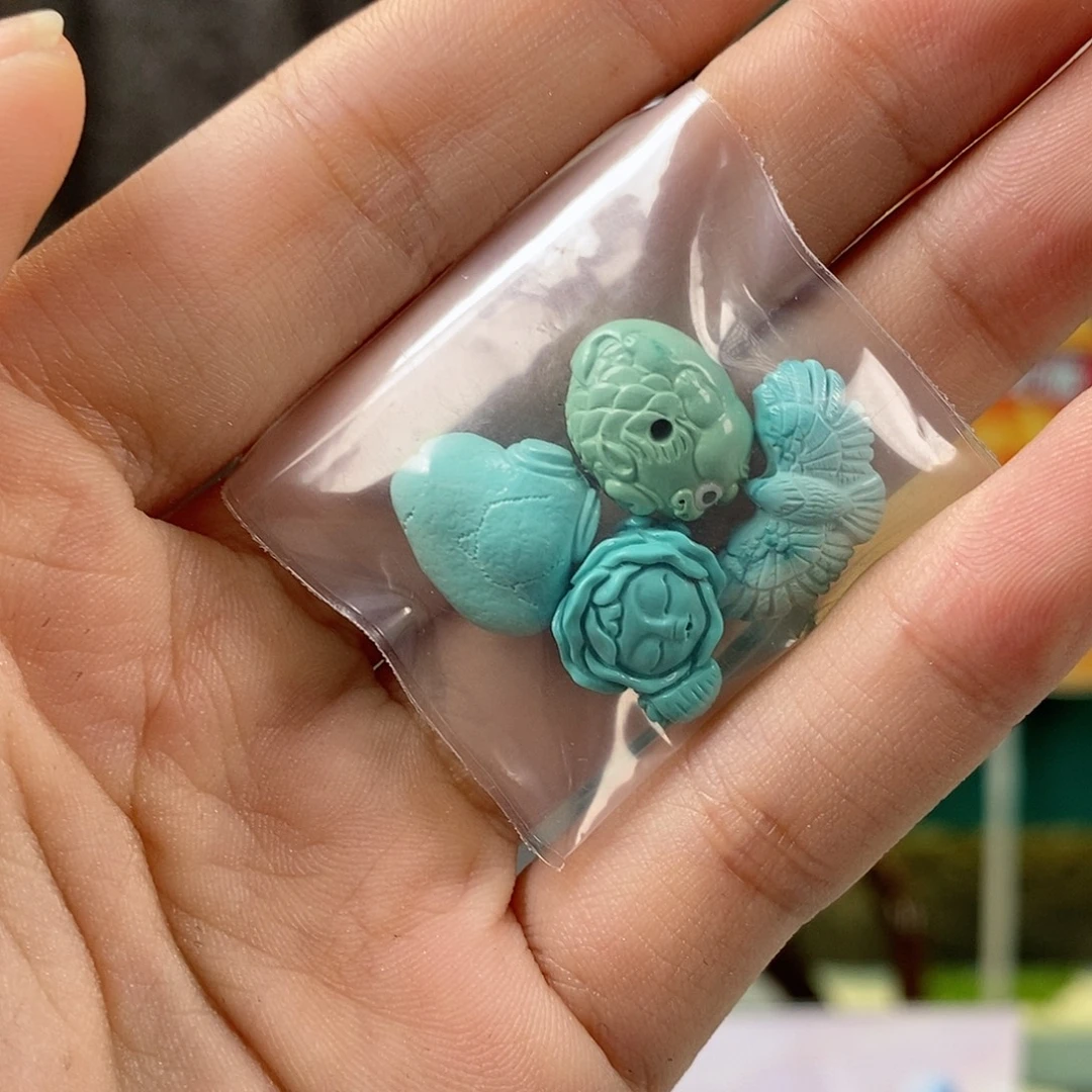 绿松石未镶嵌珠宝奇石