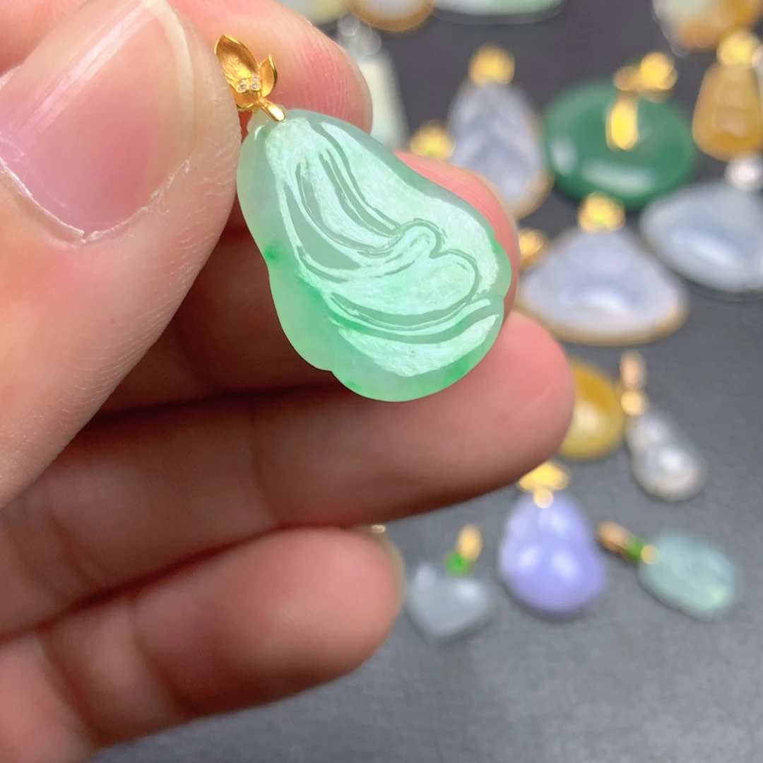 【闪购商品】颈饰18K金镶嵌翡翠翡翠