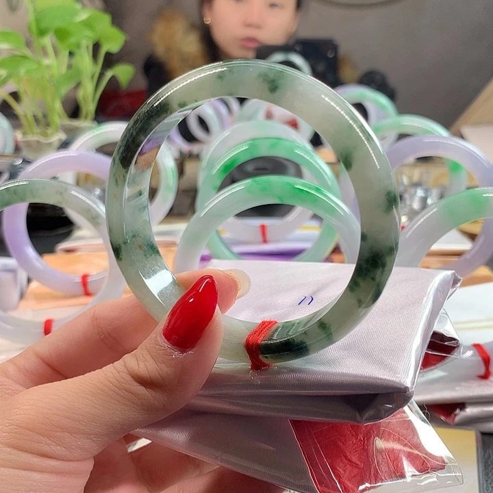 翡翠未镶嵌手镯58.5圈口