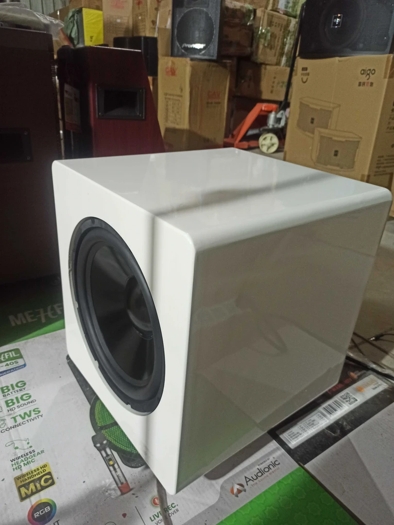 准新品  12寸有源低音炮一个不包邮