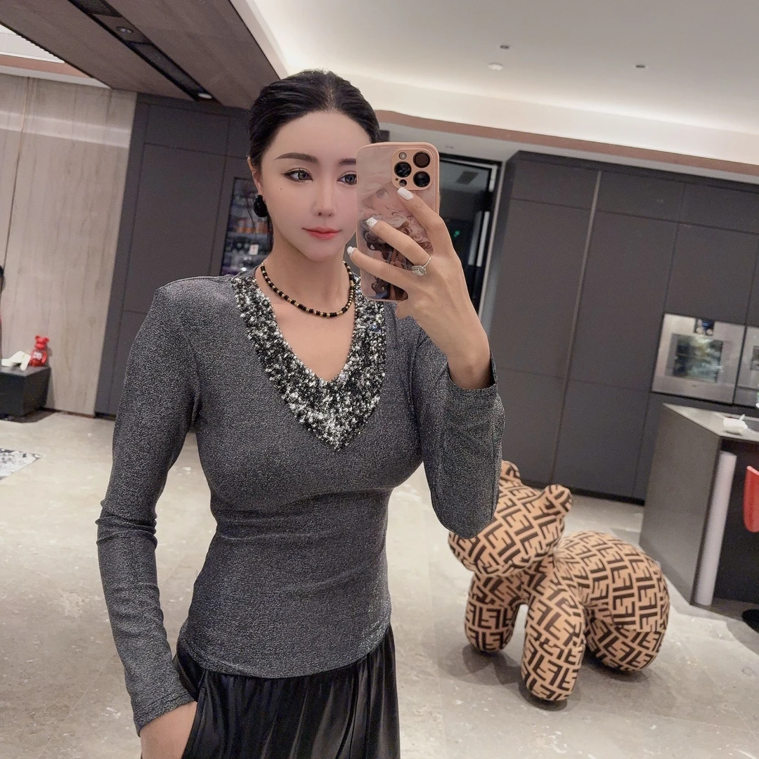 DOUWU【星空秘密】黑灰两色钻V领净版垫肩长袖上衣SY13124