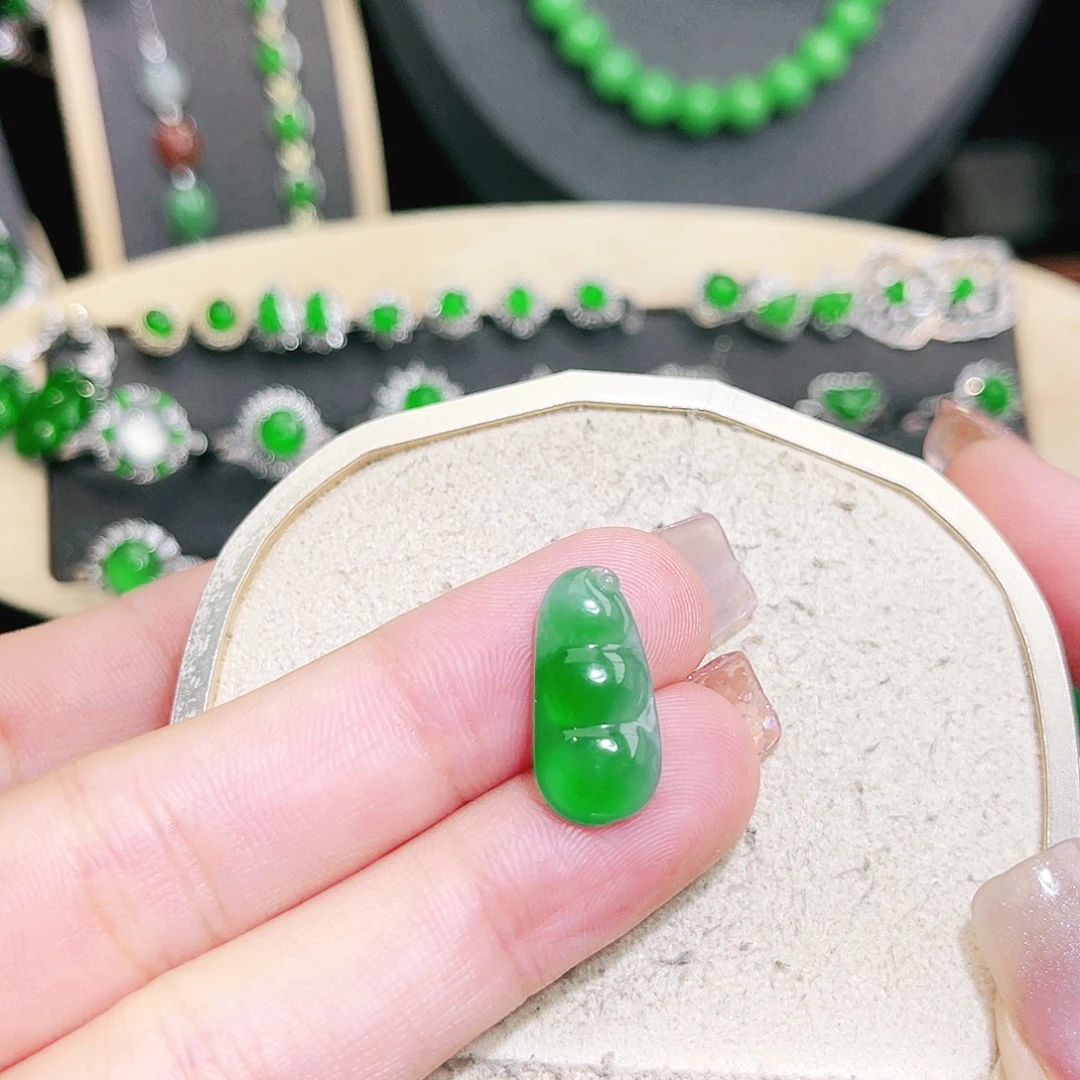 翡翠未镶嵌毛衣链裸石