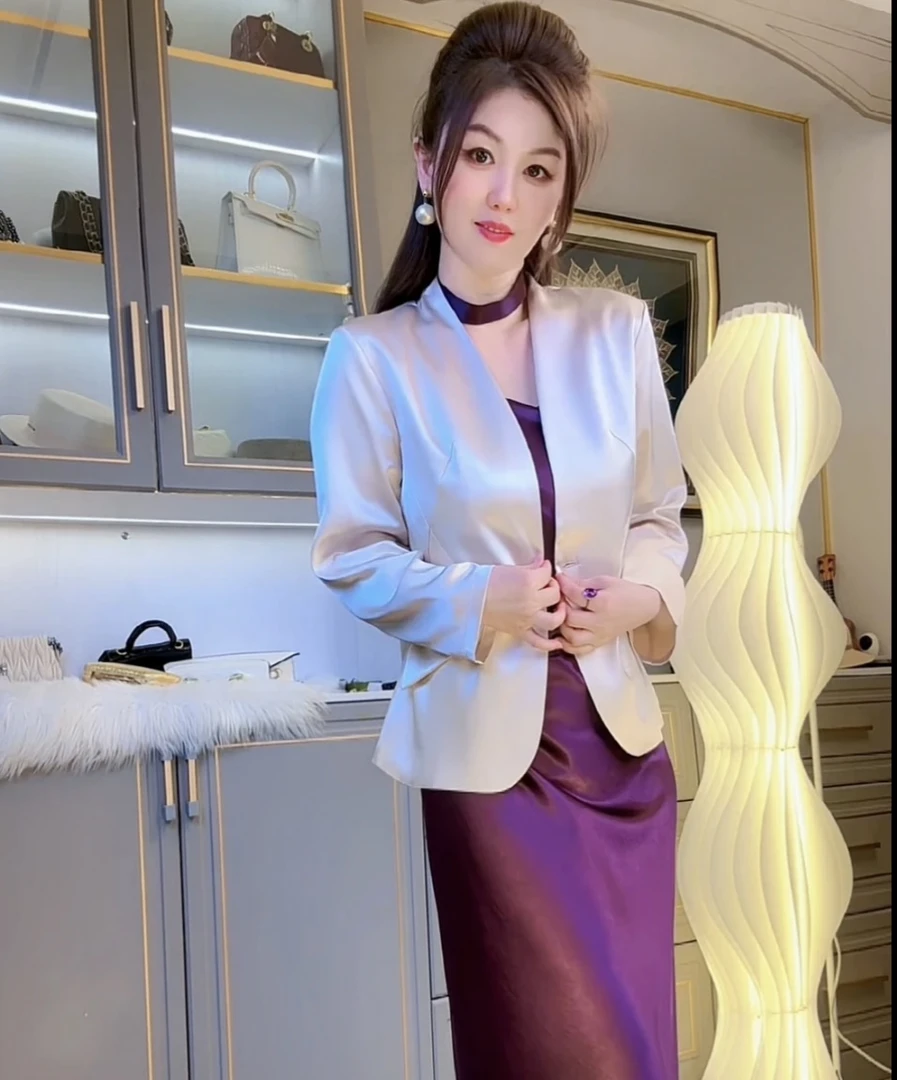 【云迹】一粒扣常规款V领极简风长袖西装显瘦设计感职业轻奢-113