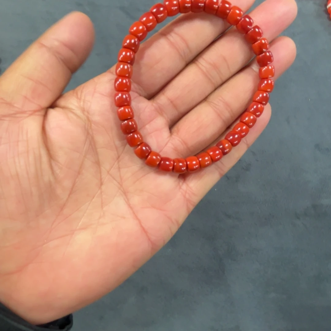 南红玛瑙吊坠未镶嵌