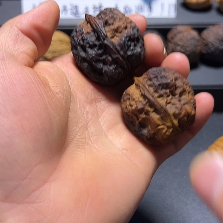 文玩核桃把件B紫衣将军磅39mm