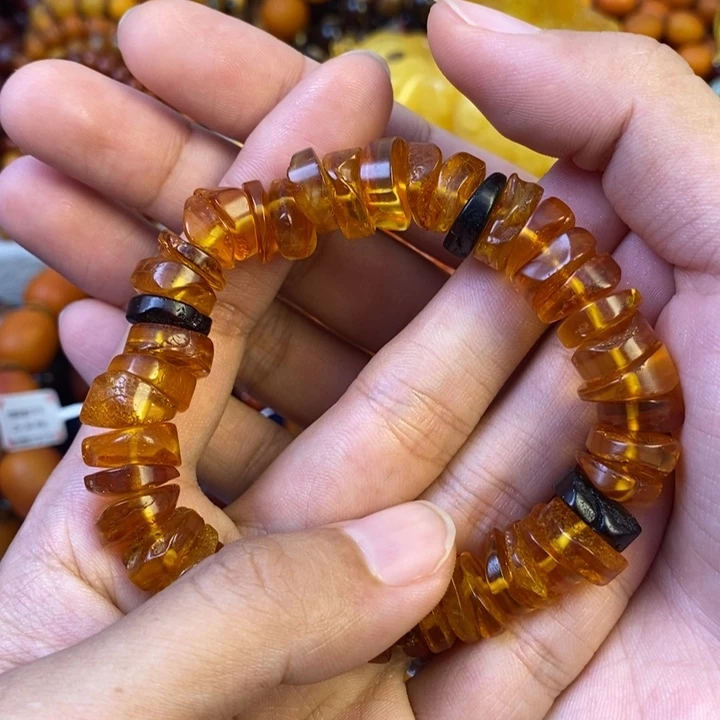 未镶嵌琥珀珠宝奇石