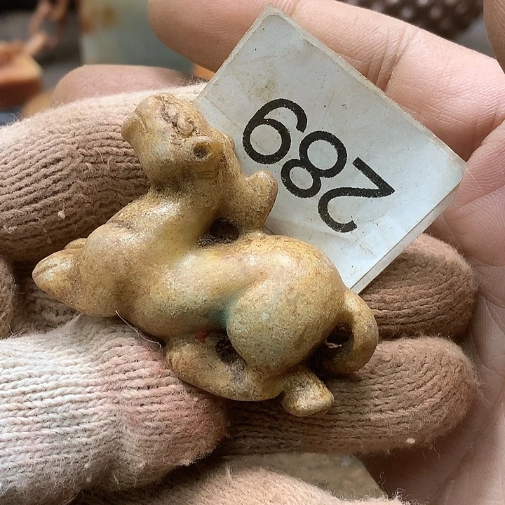 未镶嵌和田玉挂件