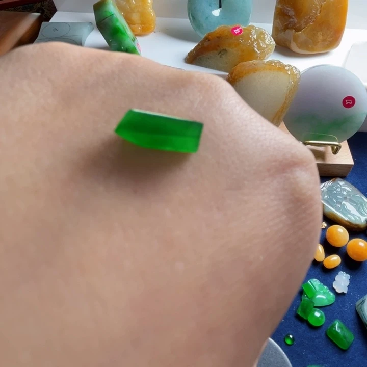 翡翠未镶嵌颈饰天然翡翠