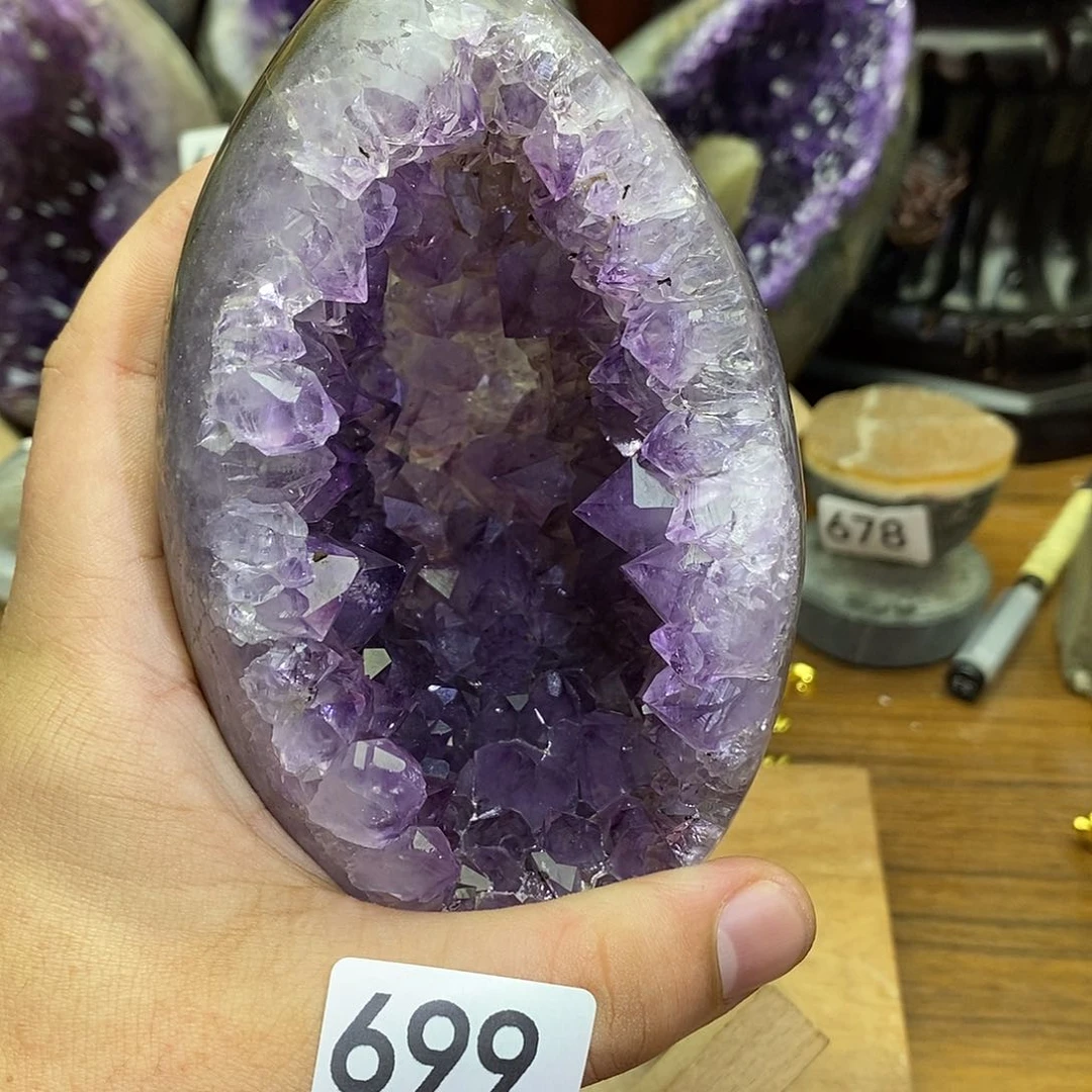 紫晶摆件未镶嵌全抛龙蛋