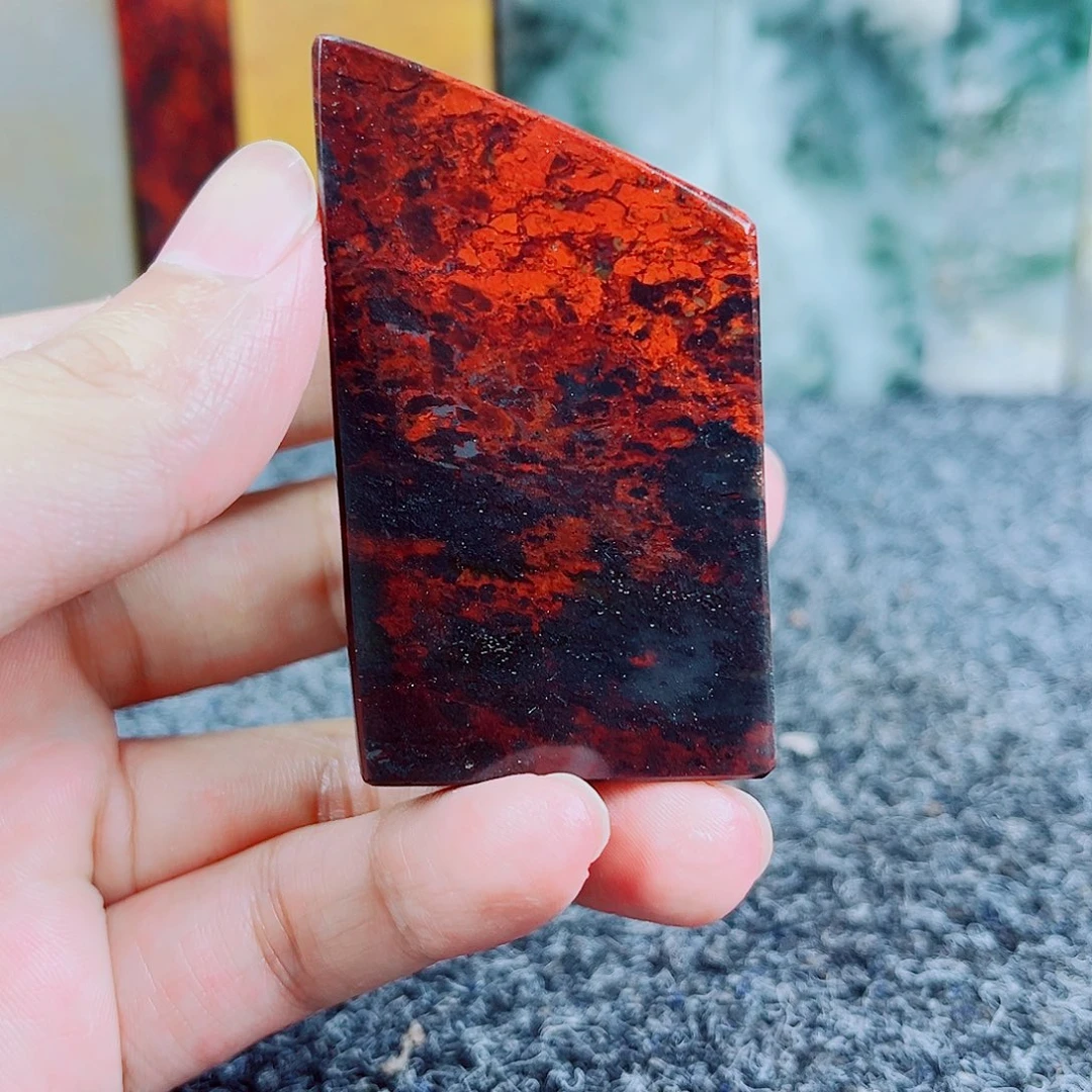 石材桂林鸡血印章摆件