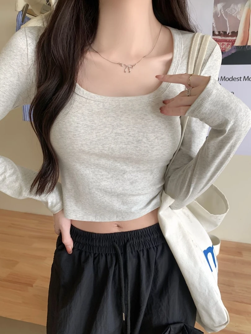 2025春秋季新款圆领长袖T恤女百搭休闲纯色短款小众显瘦打底上衣