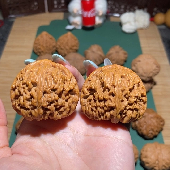 文玩核桃吊坠南疆石