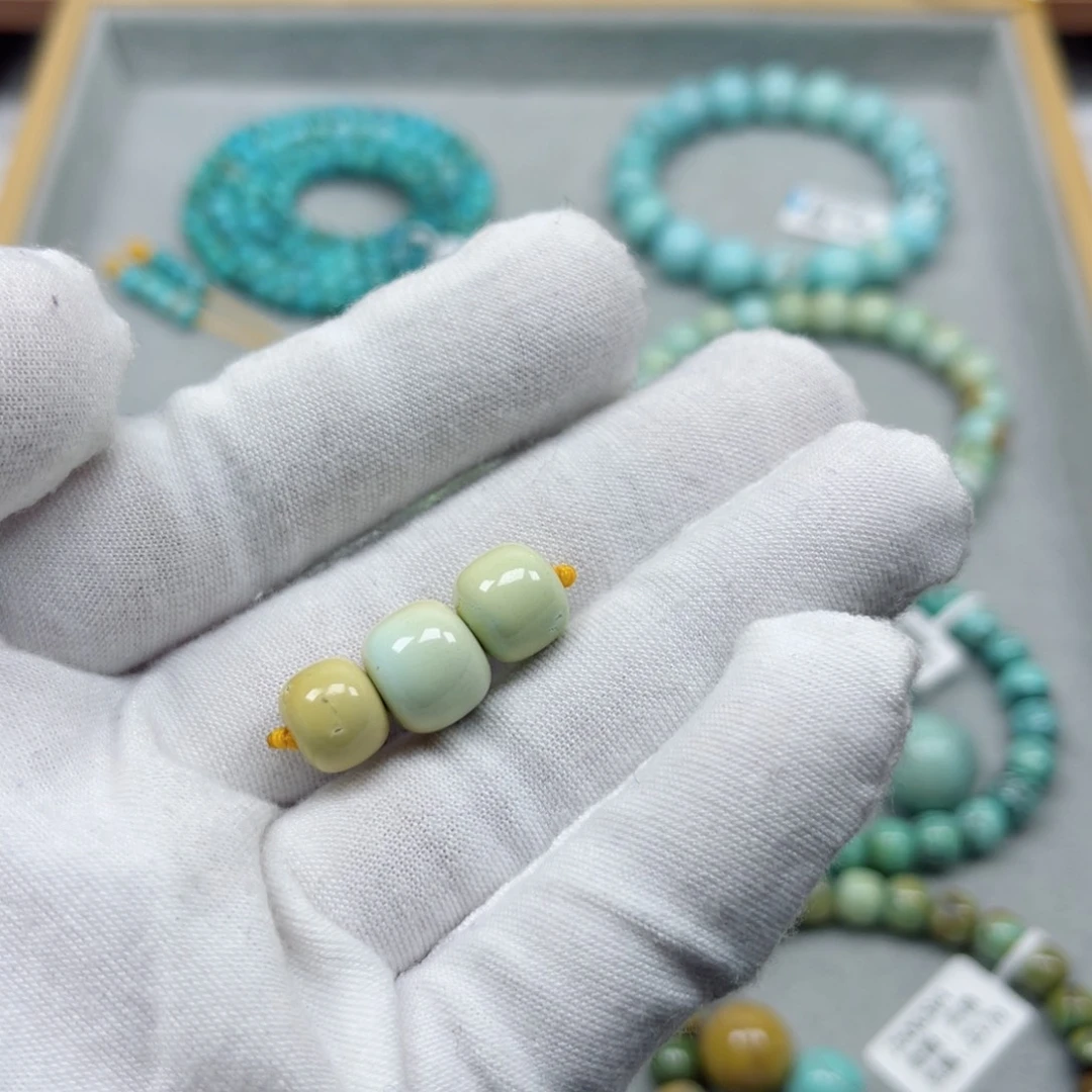 绿松石未镶嵌挂件