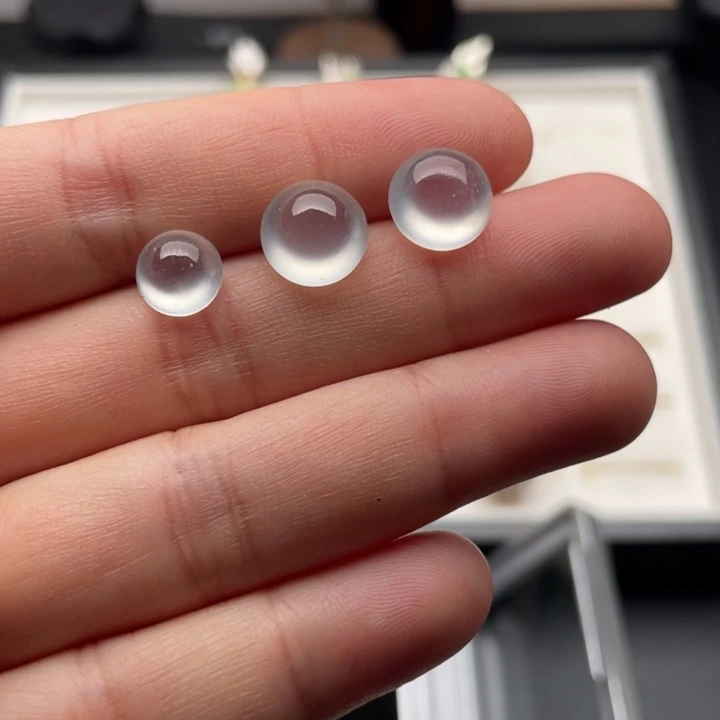 定制翡翠未镶嵌白冰蛋面