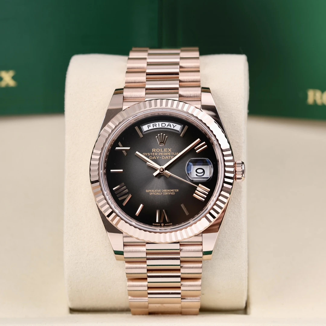 99新 Rolex/劳力士 228235 渐变黑灰 2025年6月保卡
